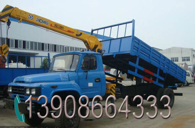 東風140隨車吊帶自卸翻斗——多功能起重運輸專用汽車